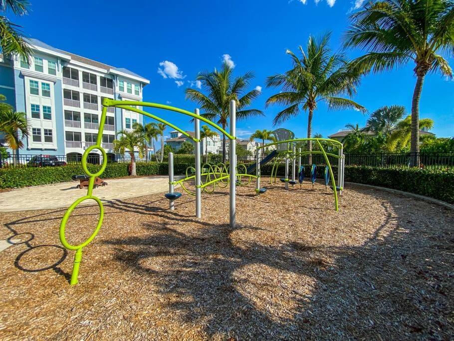 Apartamento Seas The Day By Coastal Chic Vacations Bradenton Exterior foto