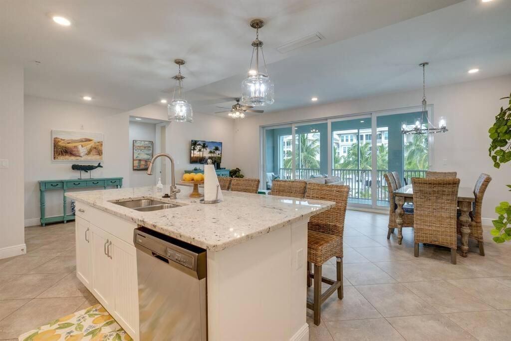 Apartamento Seas The Day By Coastal Chic Vacations Bradenton Exterior foto